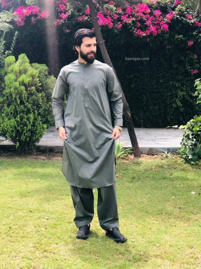 Model wearing Peshawari Shalwar Kamees Dress from Seengar Fashion